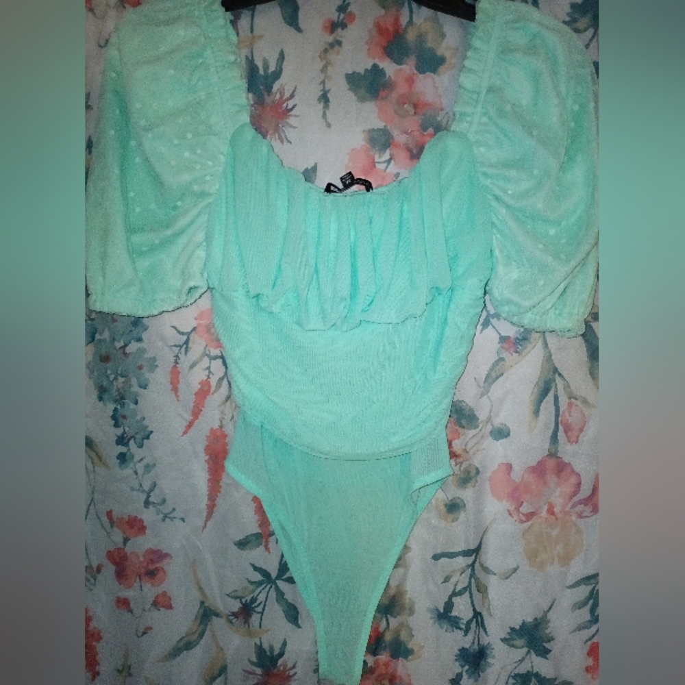 Fashion Nova lace type bodysuit
